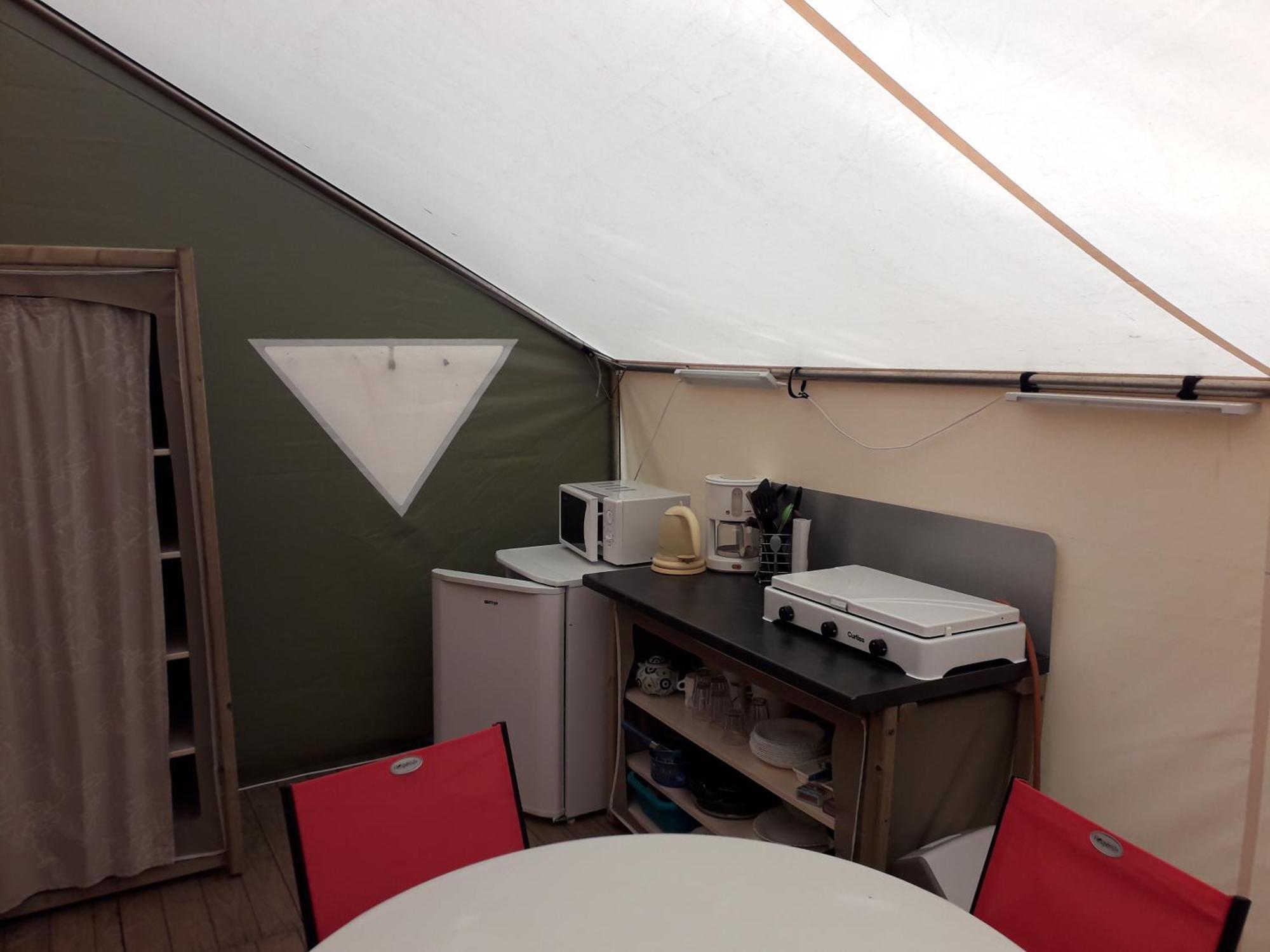 Camping La Bergerie Hotel La Chapelle-Achard Стая снимка